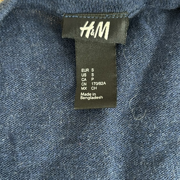 Sweater - Picture 2 of 2